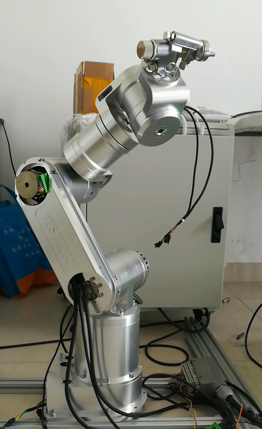 模块化工业机械臂在陶瓷喷釉上的应用