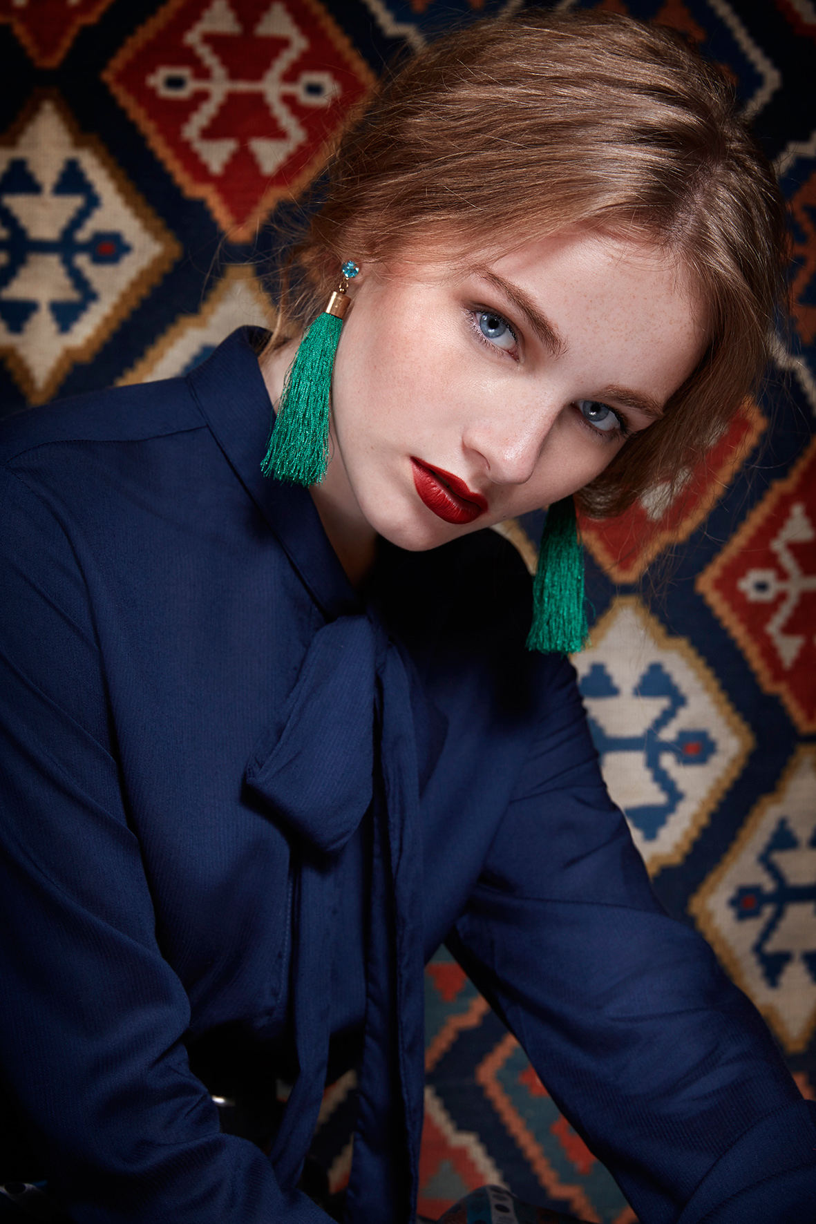 色彩人物 - 手帕少年 - 转载作品 - 视觉中国(爱视觉)