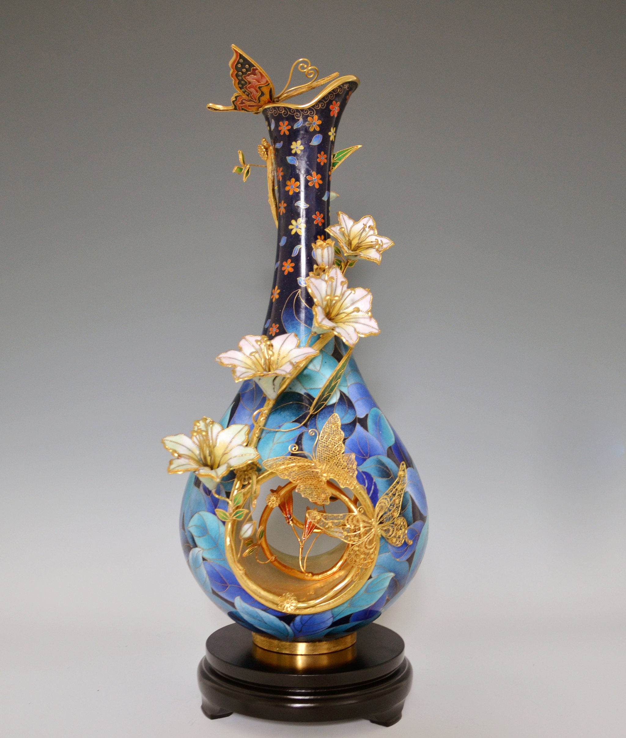 景泰蓝《百年好合》 - 青山小景 - 转载作品 - 视觉中国(爱视觉)