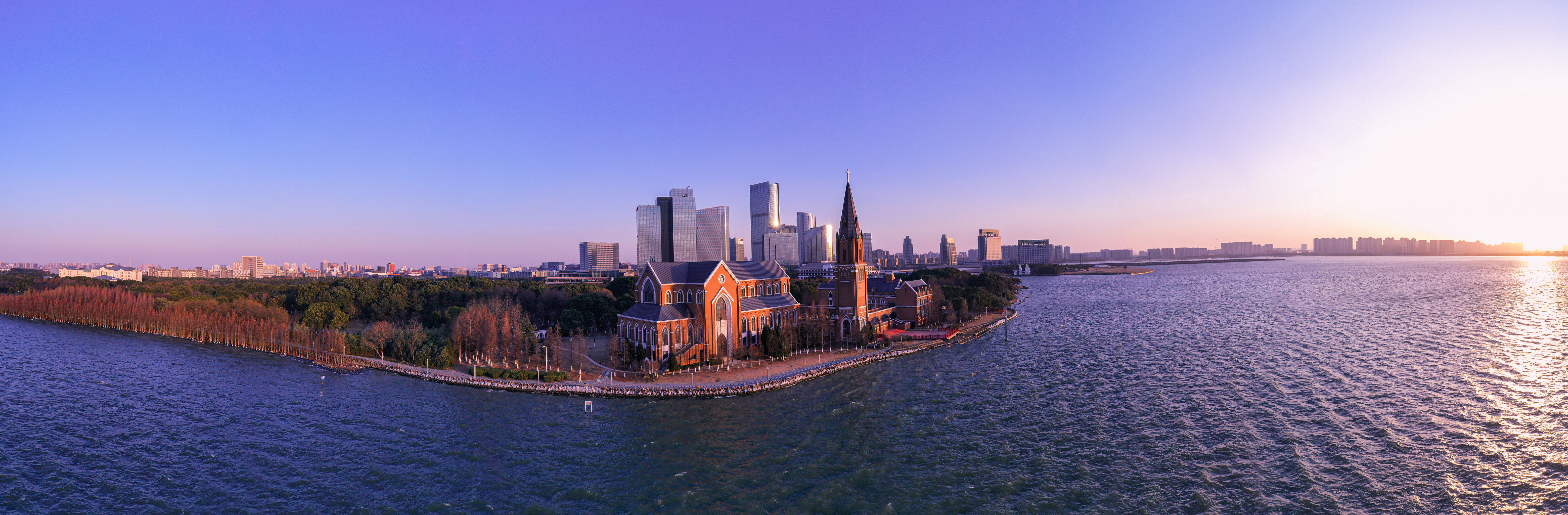 一棵树 独墅湖教堂