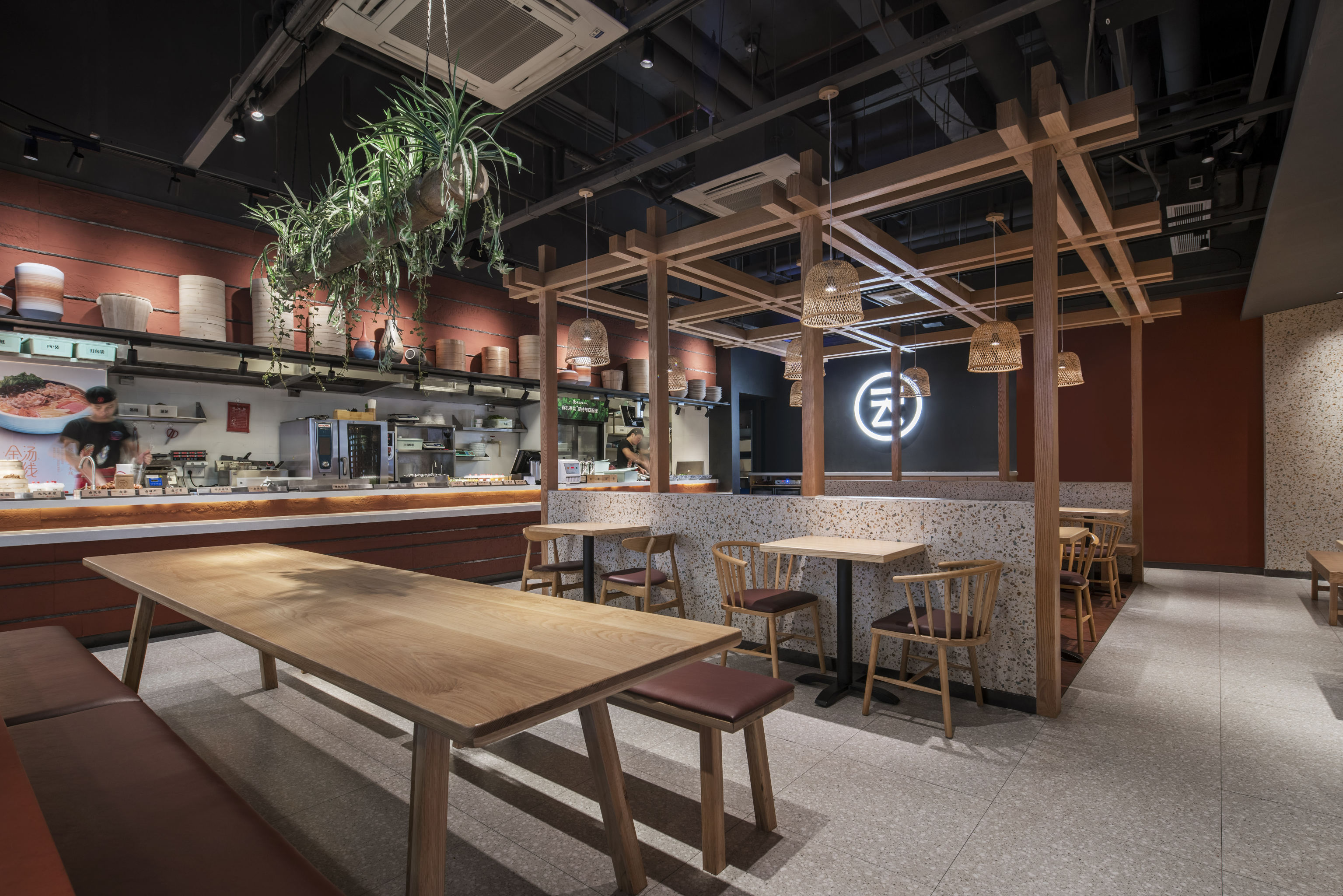 餐厅设计·陪伴了1200万城市人的米线店