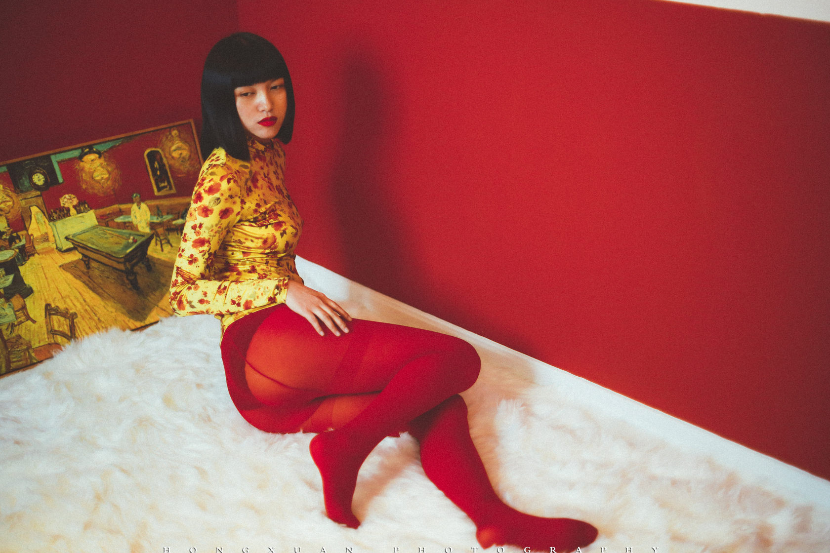 在虾米上听了一首新歌,名字叫《差一点晴朗》,作词作曲演唱均是邹施如