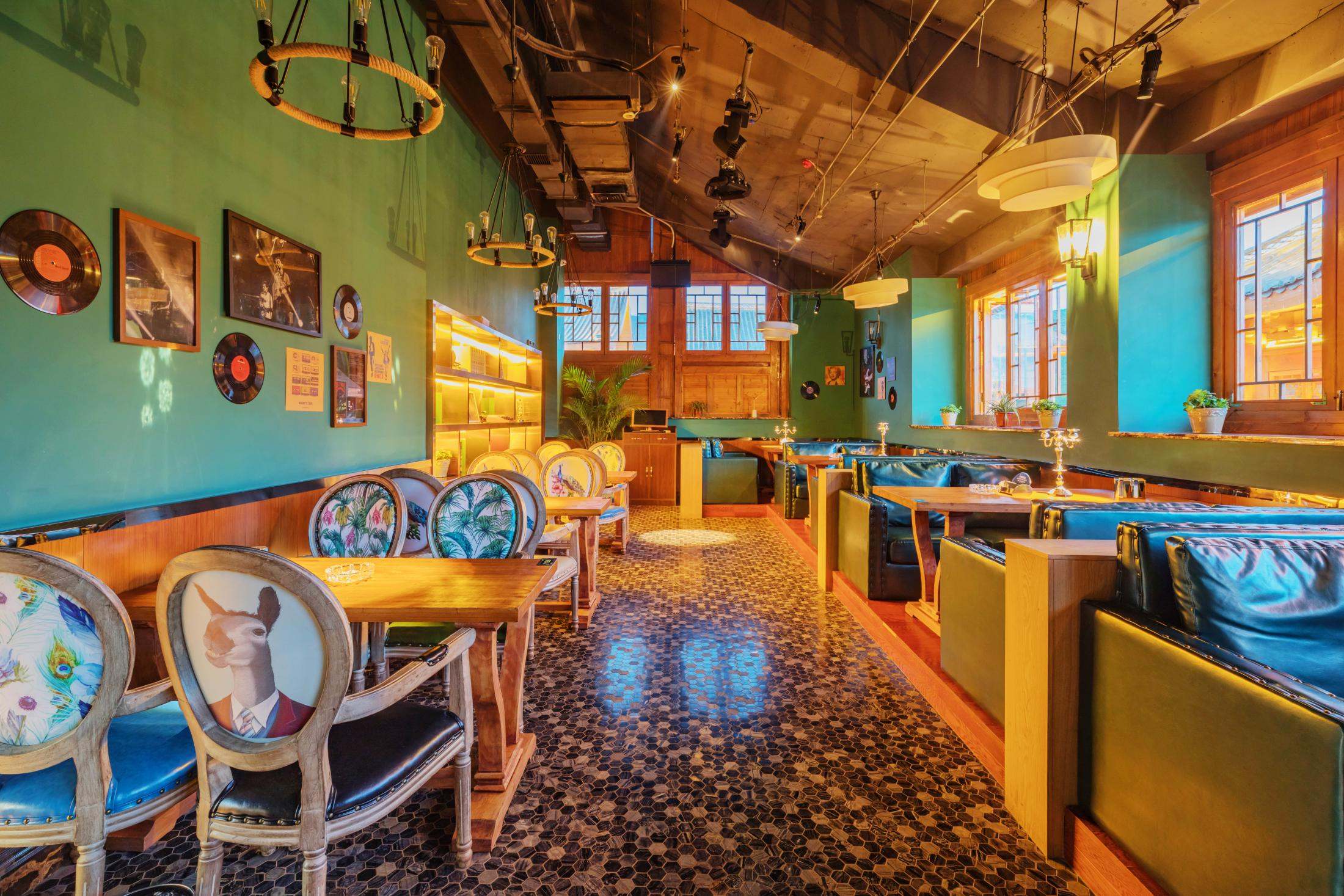 丽江复华度假-世界酒吧项目